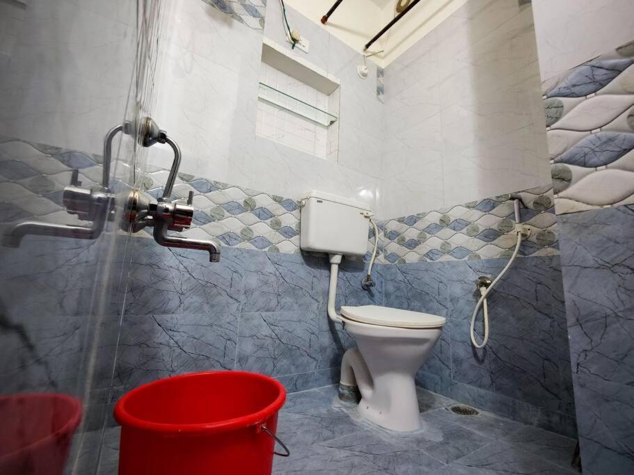 Comfy 2-Bedroom House In Sanjaynagar, Bengaluru Esterno foto